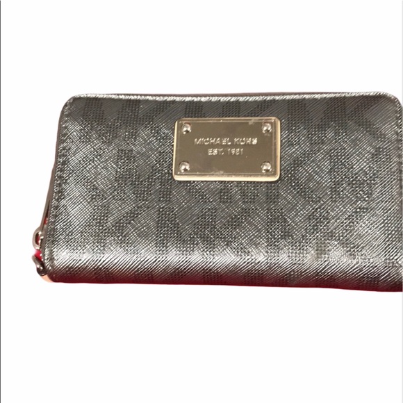 MK wallet - Picture 1 of 4